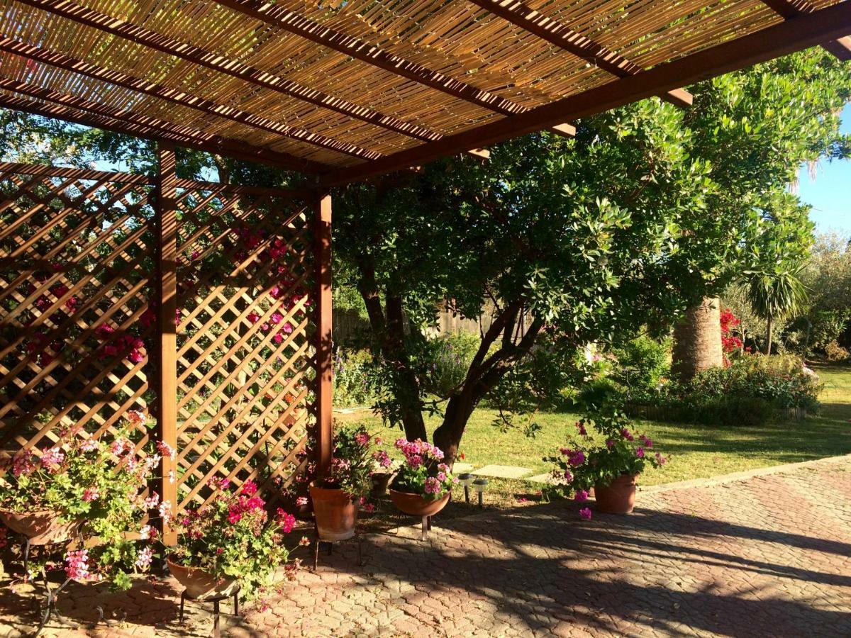 Willa Casa Del Mirto Bianco Chia Zewnętrze zdjęcie